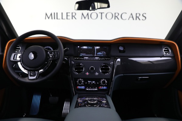 New 2024 Rolls-Royce Black Badge Cullinan for sale $534,250 at McLaren Greenwich in Greenwich CT 06830 4