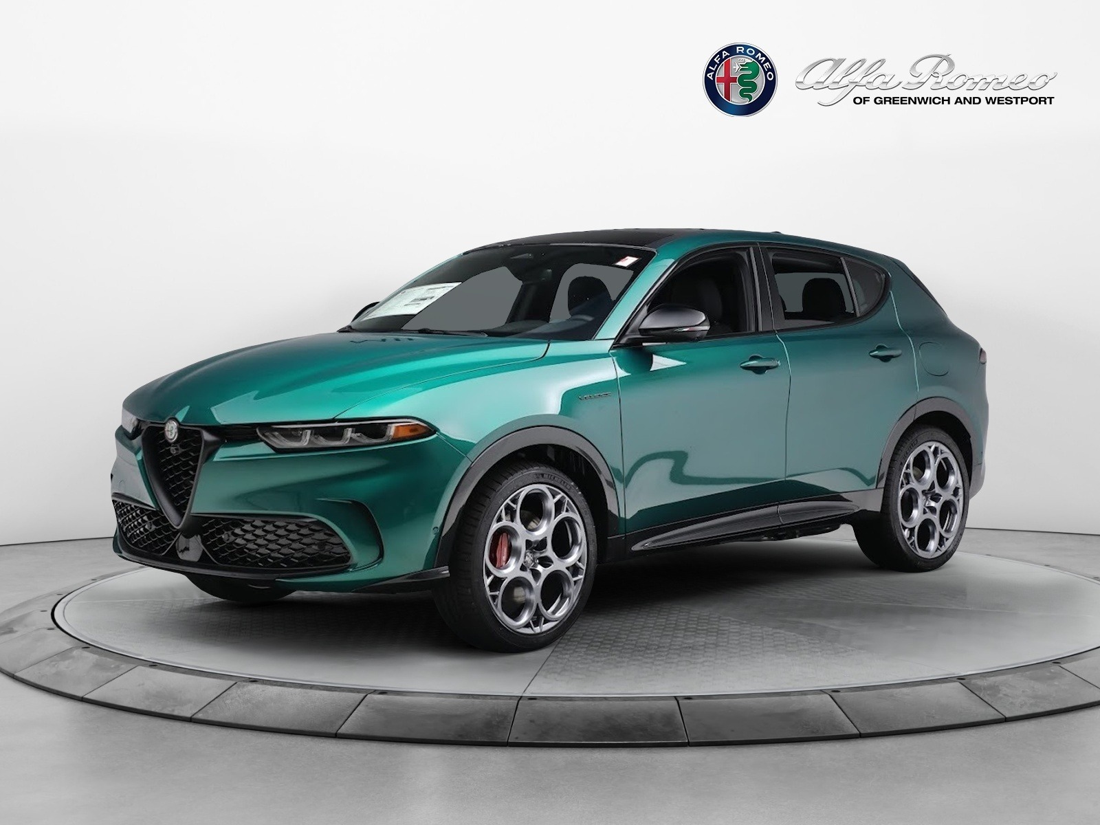 New 2024 Alfa Romeo Tonale Veloce for sale $59,340 at McLaren Greenwich in Greenwich CT 06830 1