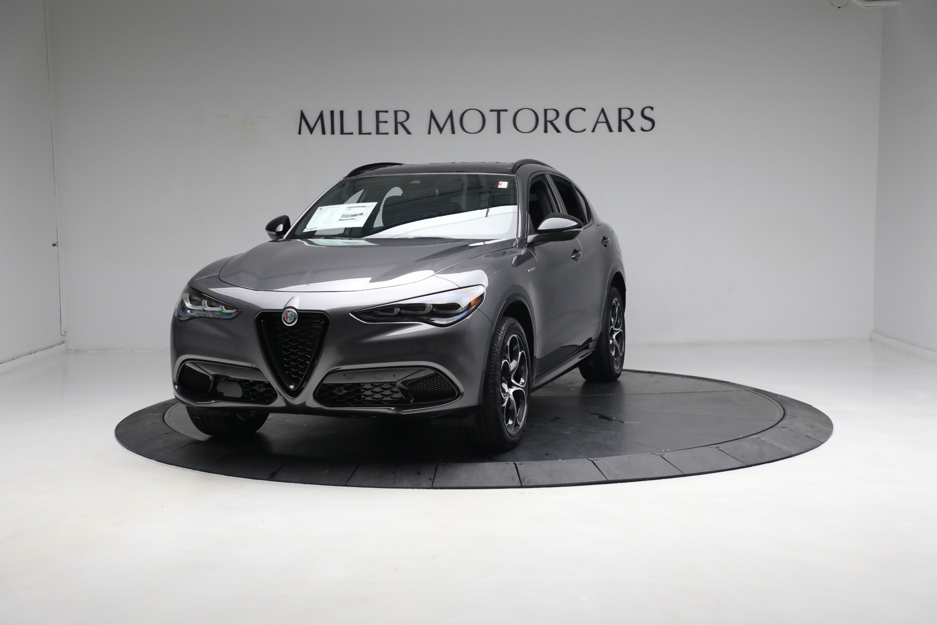 New 2024 Alfa Romeo Stelvio Veloce for sale $56,605 at McLaren Greenwich in Greenwich CT 06830 1