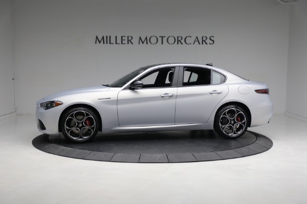 New 2024 Alfa Romeo Giulia Competizione for sale $58,160 at McLaren Greenwich in Greenwich CT 06830 4