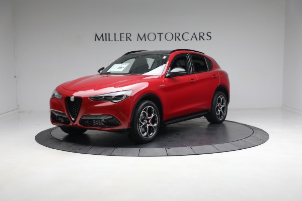 New 2024 Alfa Romeo Stelvio Veloce for sale $54,220 at McLaren Greenwich in Greenwich CT 06830 2