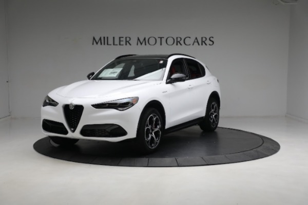New 2024 Alfa Romeo Stelvio Veloce for sale $56,695 at McLaren Greenwich in Greenwich CT 06830 2