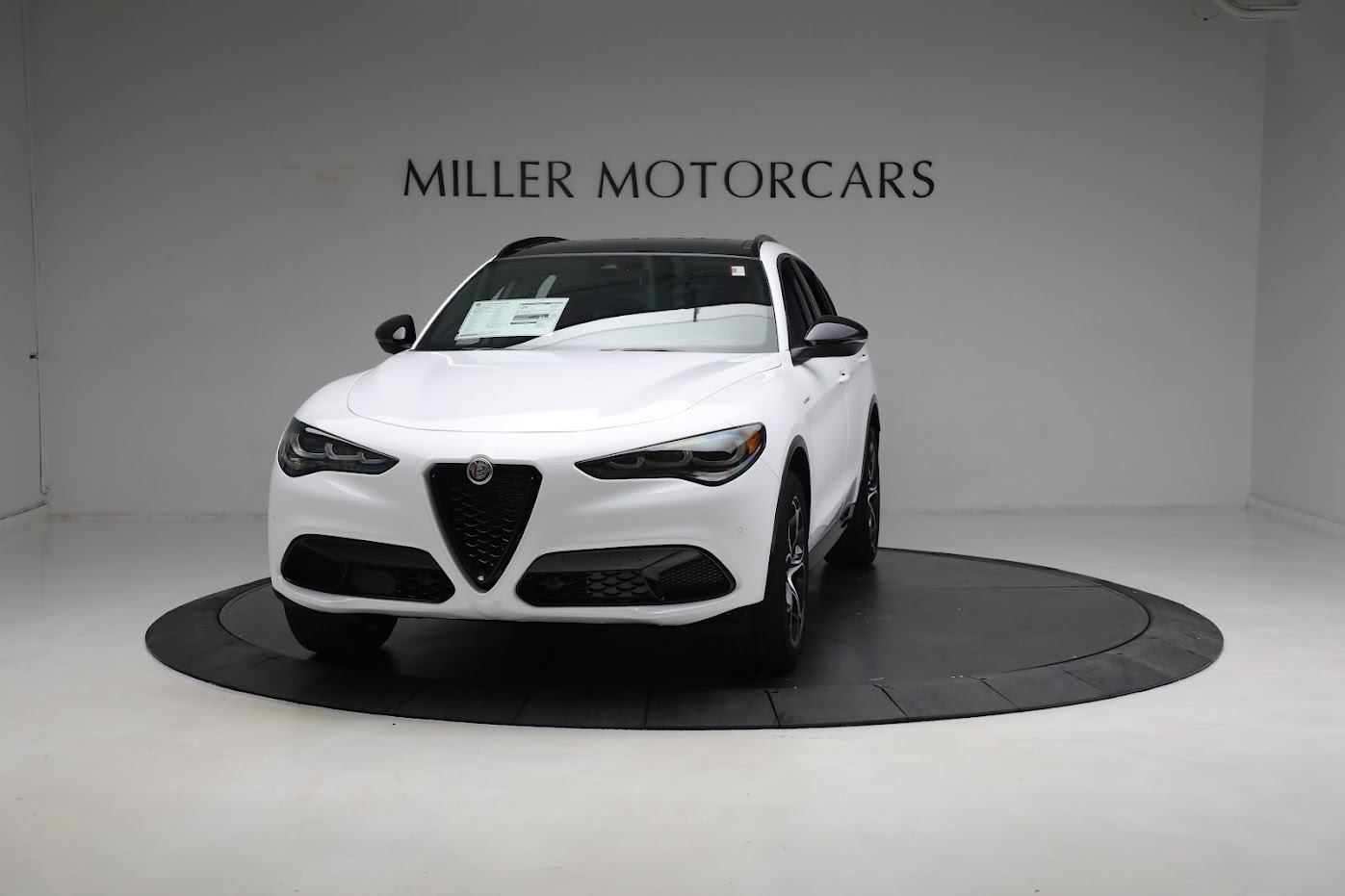 New 2024 Alfa Romeo Stelvio Veloce for sale $56,695 at McLaren Greenwich in Greenwich CT 06830 1