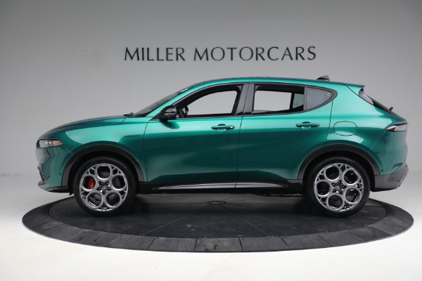 New 2024 Alfa Romeo Tonale Veloce for sale $59,340 at McLaren Greenwich in Greenwich CT 06830 4