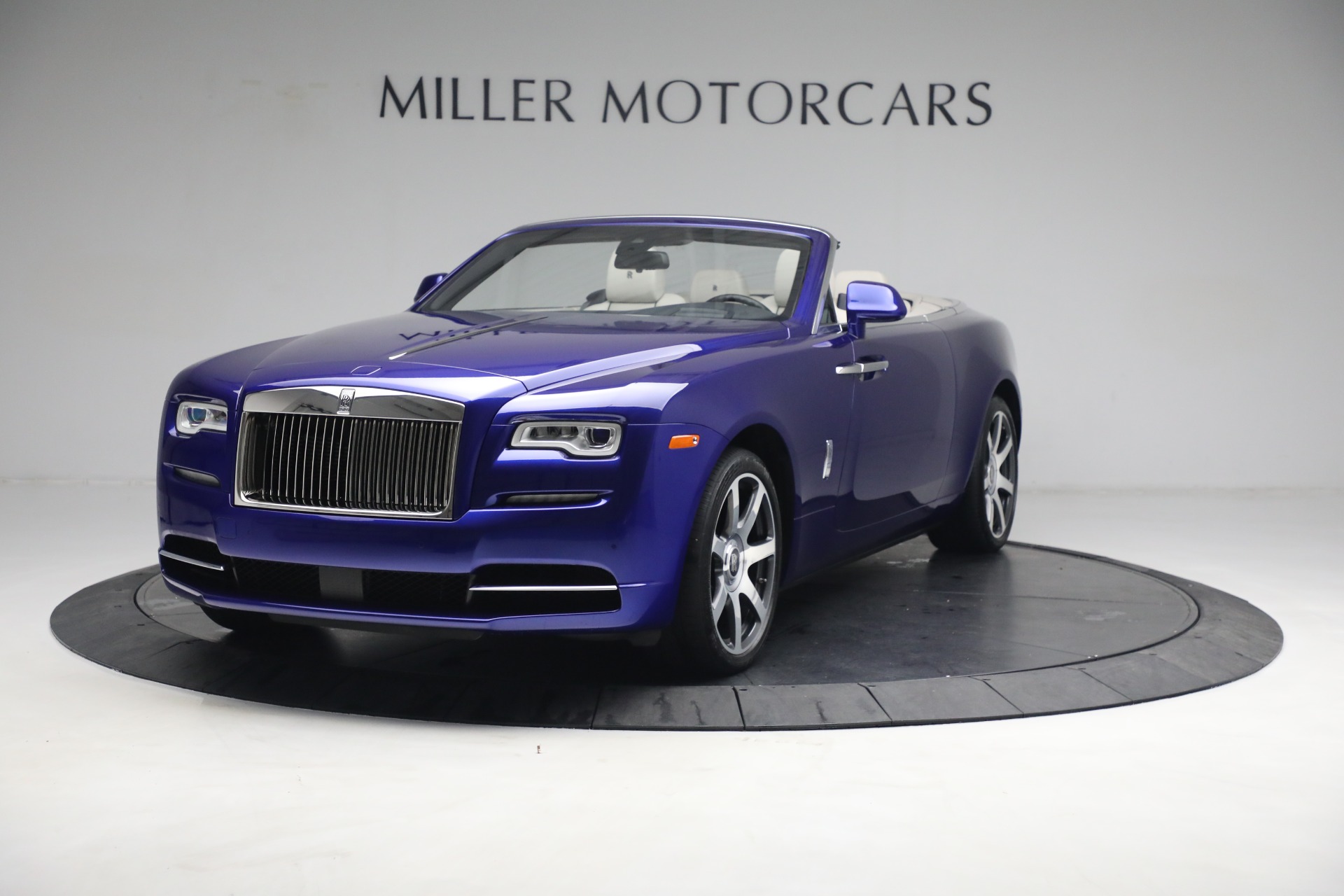Used 2017 Rolls-Royce Dawn for sale $239,900 at McLaren Greenwich in Greenwich CT 06830 1