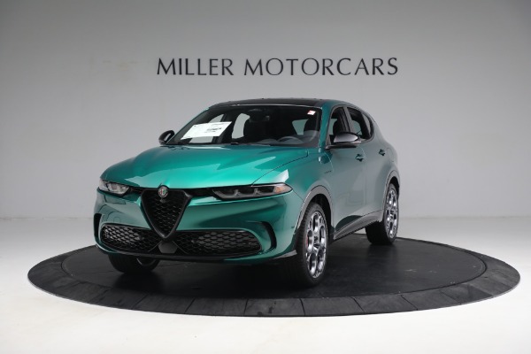 New 2024 Alfa Romeo Tonale Veloce for sale $57,490 at McLaren Greenwich in Greenwich CT 06830 1