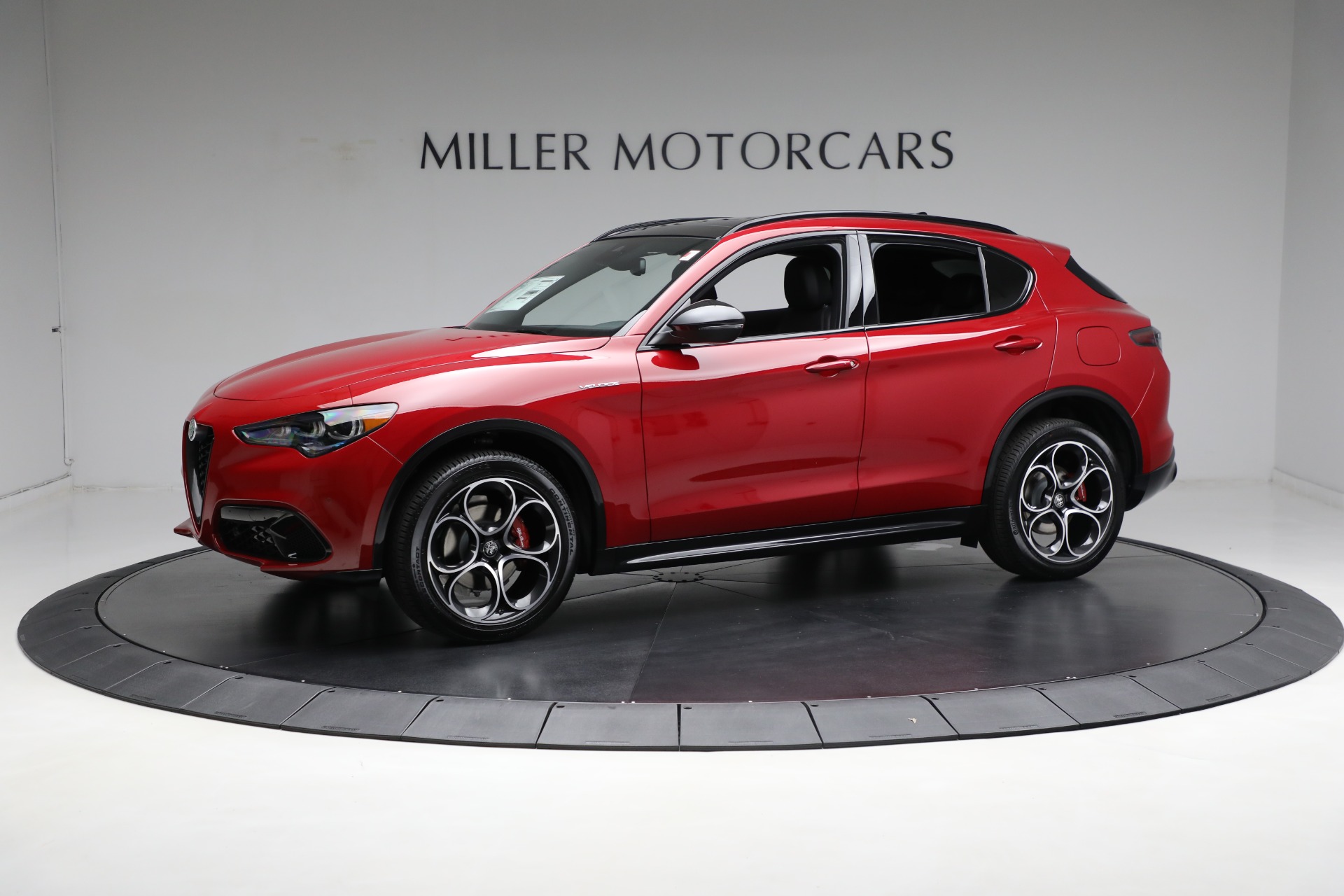 New 2024 Alfa Romeo Stelvio Veloce for sale $56,445 at McLaren Greenwich in Greenwich CT 06830 1