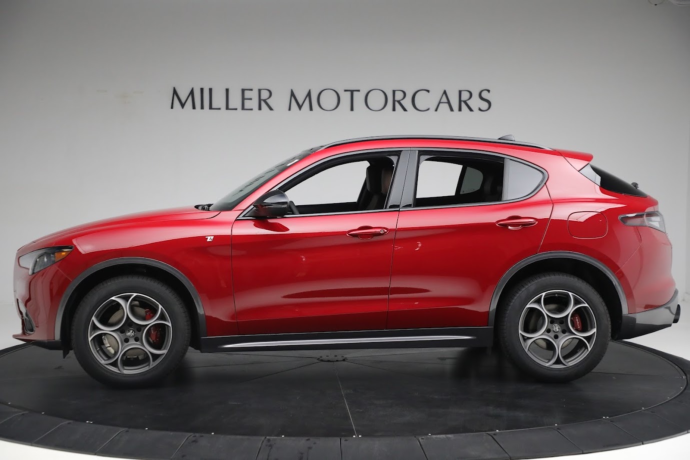 New 2024 Alfa Romeo Stelvio Ti for sale $53,920 at McLaren Greenwich in Greenwich CT 06830 1
