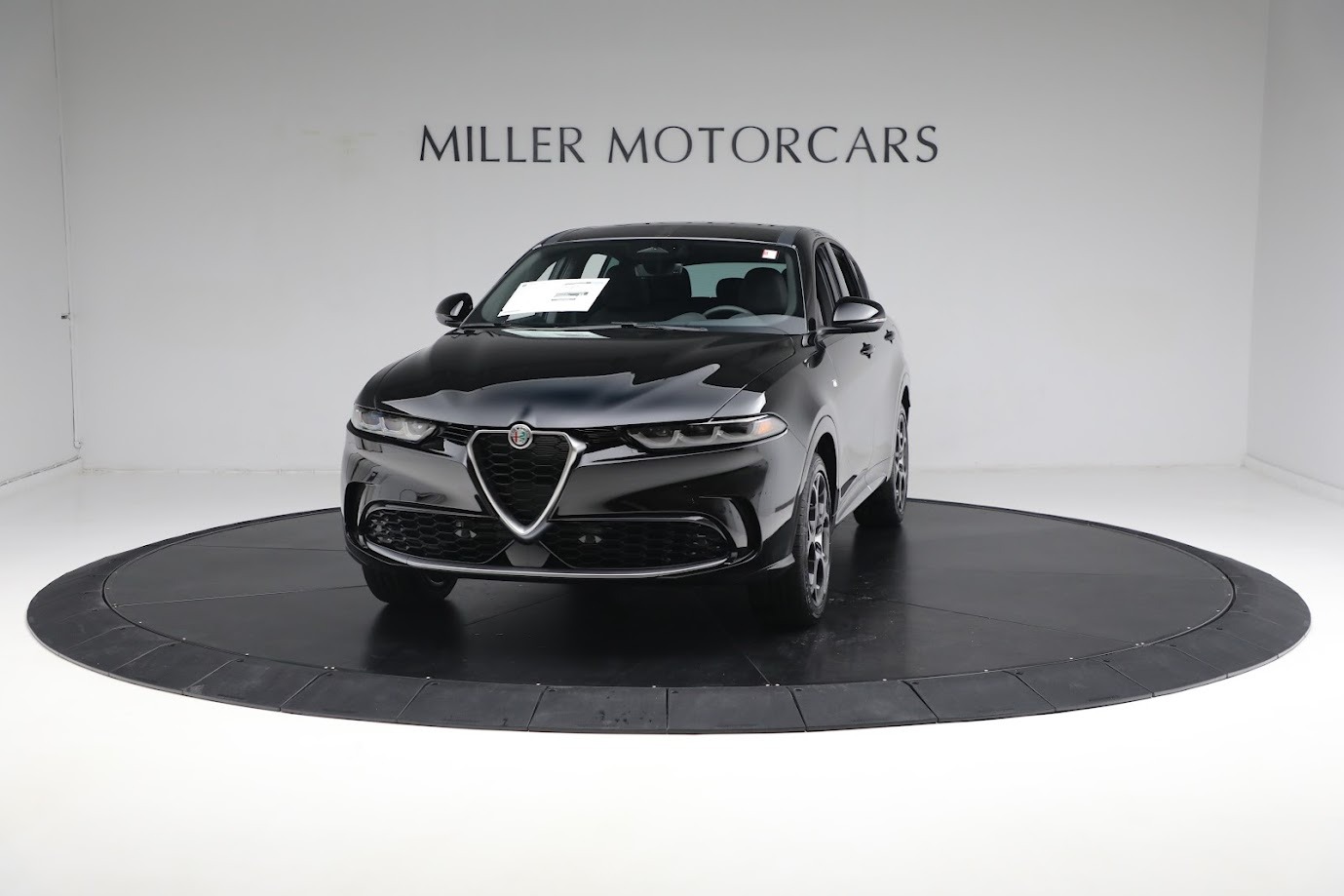 New 2024 Alfa Romeo Tonale Ti for sale $52,790 at McLaren Greenwich in Greenwich CT 06830 1