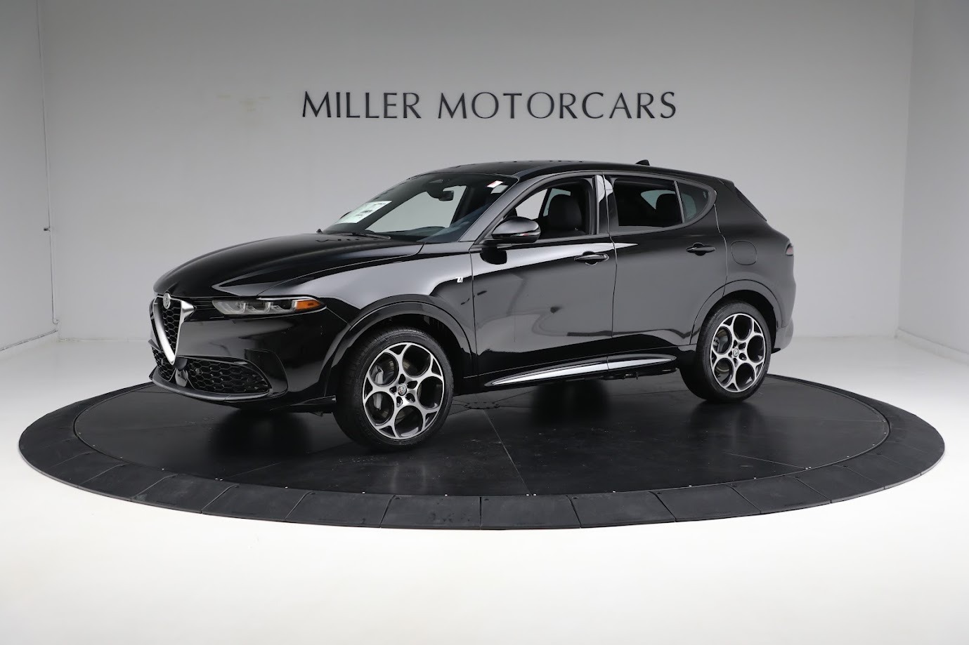 Used 2024 Alfa Romeo Tonale Ti for sale $30,900 at McLaren Greenwich in Greenwich CT 06830 1