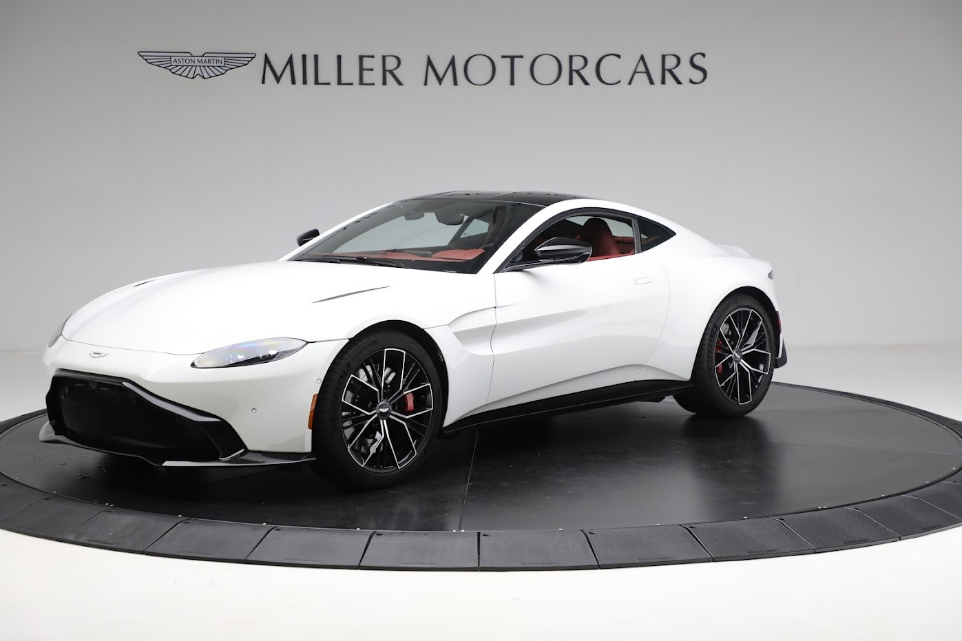 Used 2021 Aston Martin Vantage for sale $117,900 at McLaren Greenwich in Greenwich CT 06830 1