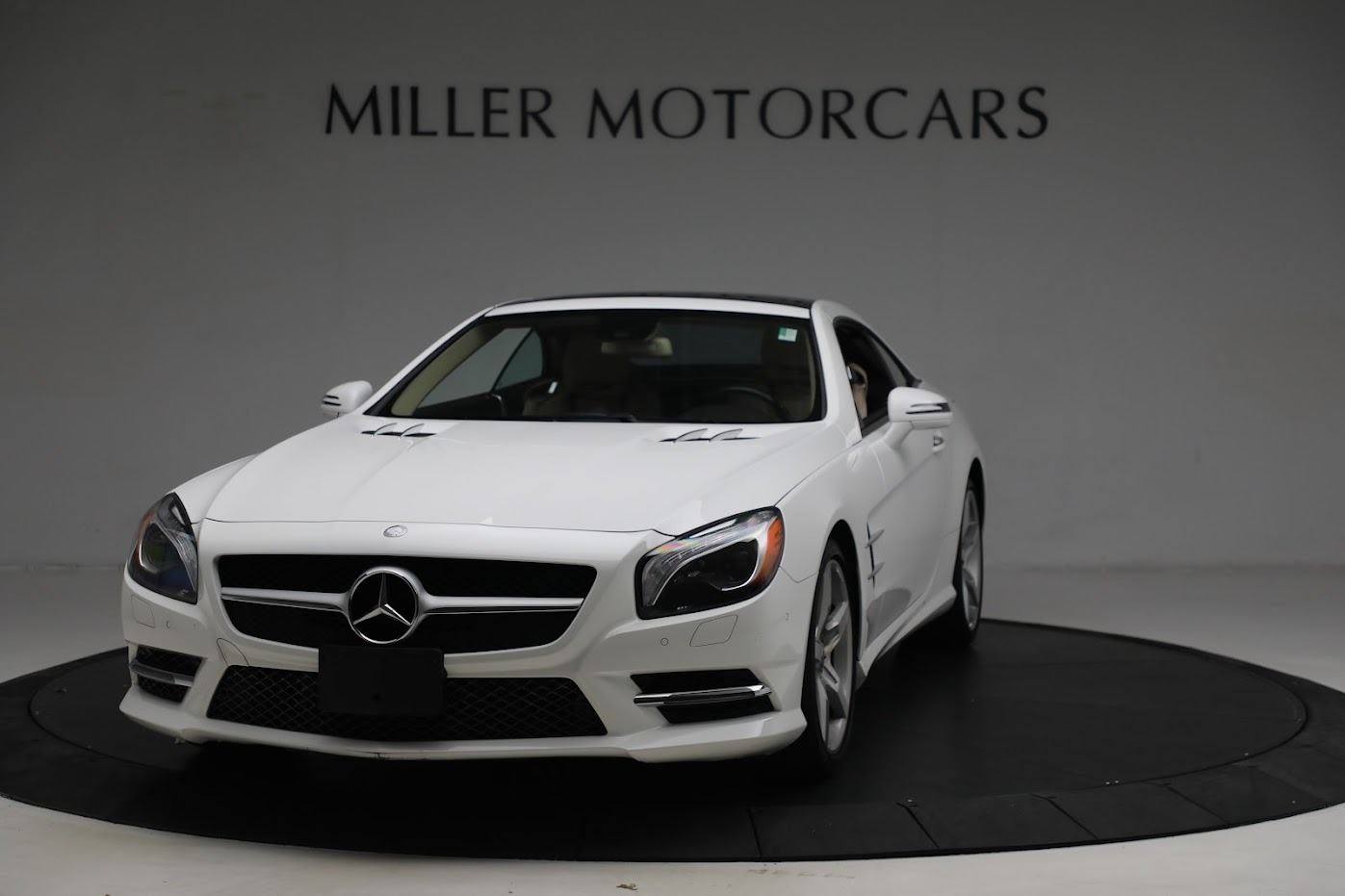 Used 2016 Mercedes-Benz SL-Class SL 400 for sale $44,900 at McLaren Greenwich in Greenwich CT 06830 1