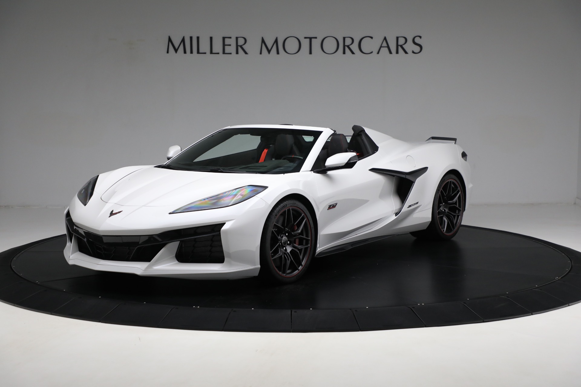 AUTO art CHEVROLET CORVETTE Z06 新品未使用 AUTO art CHEVROLET CORVETTE Z06 新品未使用