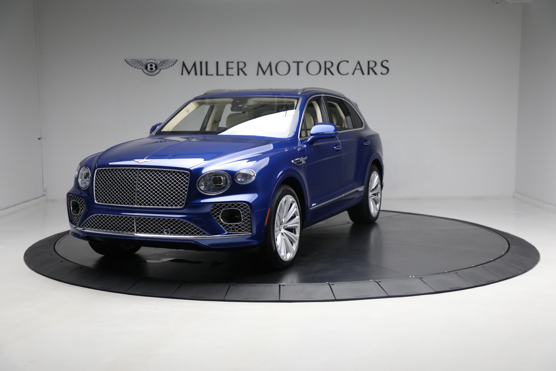 New 2023 Bentley Bentayga Azure Hybrid for sale Sold at McLaren Greenwich in Greenwich CT 06830 1