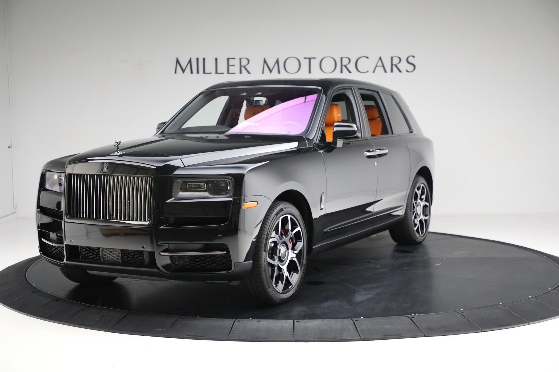 New 2024 Rolls-Royce Black Badge Cullinan for sale $497,075 at McLaren Greenwich in Greenwich CT 06830 1