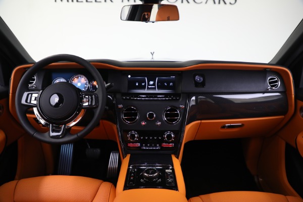 New 2024 Rolls-Royce Black Badge Cullinan for sale $511,575 at McLaren Greenwich in Greenwich CT 06830 4