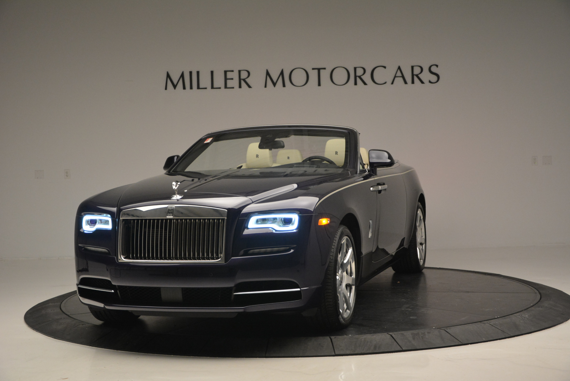 New 2016 Rolls-Royce Dawn for sale Sold at McLaren Greenwich in Greenwich CT 06830 1