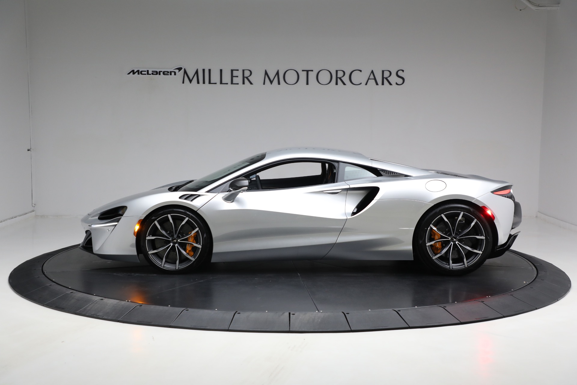 【美品】 TSM McLaren Artura 1/43 グレー 1/43 TSM McLaren Artura Spider (Tanzanite Blue) Car Model