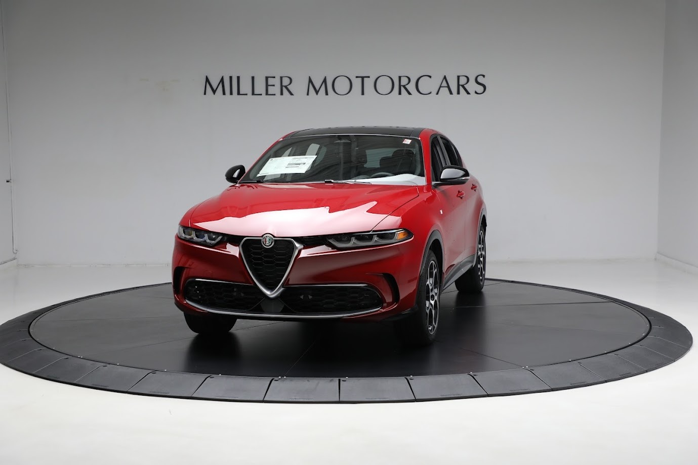 New 2024 Alfa Romeo Tonale Ti for sale $50,635 at McLaren Greenwich in Greenwich CT 06830 1