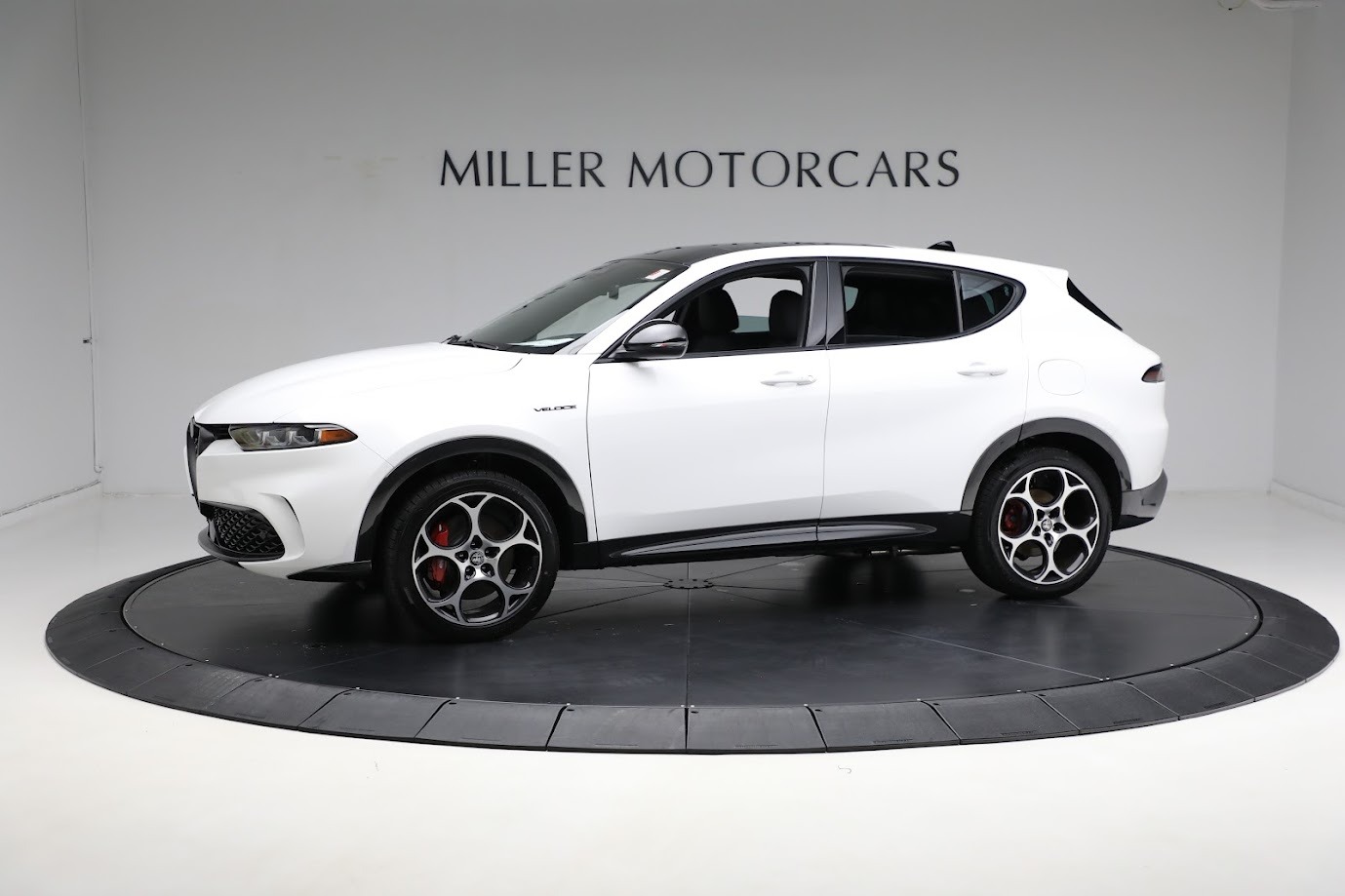 New 2024 Alfa Romeo Tonale Veloce for sale Sold at McLaren Greenwich in Greenwich CT 06830 1