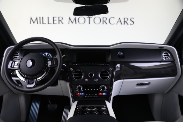 Used 2023 Rolls-Royce Black Badge Cullinan for sale Sold at McLaren Greenwich in Greenwich CT 06830 4