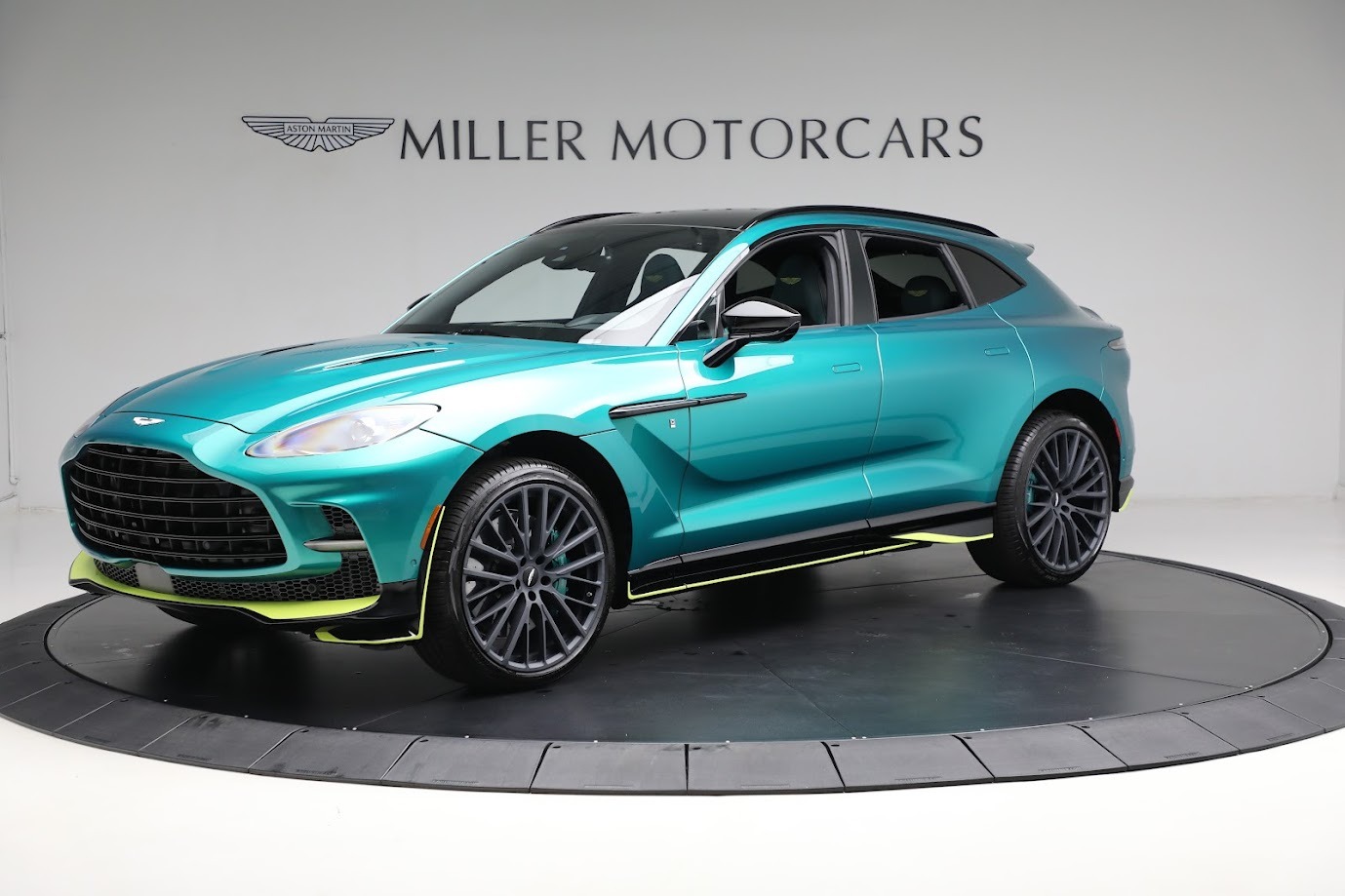 New 2024 Aston Martin DBX 707 for sale $289,986 at McLaren Greenwich in Greenwich CT 06830 1