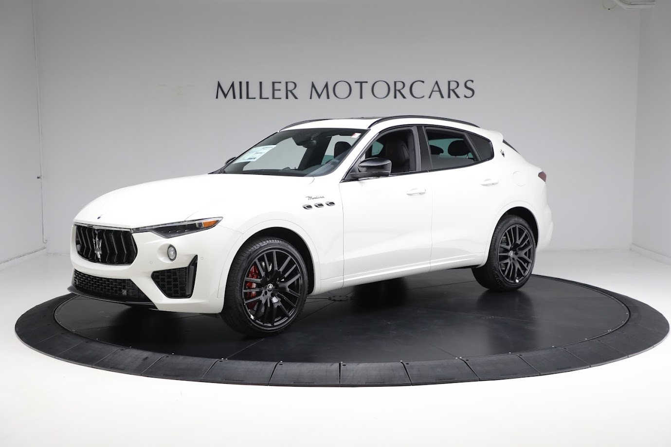 New 2024 Maserati Levante Modena Ultima for sale $104,537 at McLaren Greenwich in Greenwich CT 06830 1