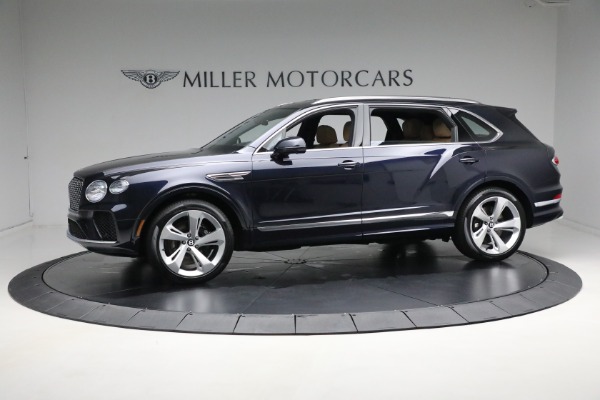 New 2024 Bentley Bentayga EWB V8 for sale $271,585 at McLaren Greenwich in Greenwich CT 06830 3