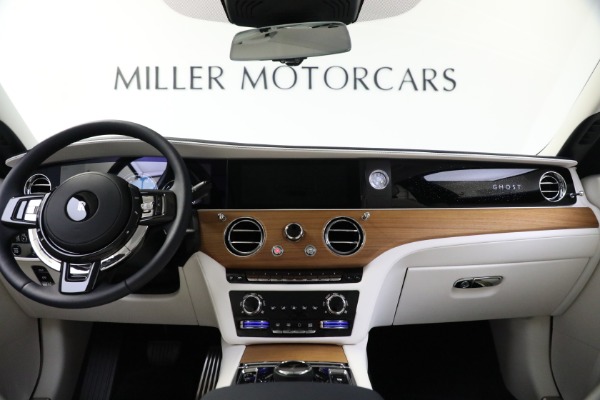 Used 2022 Rolls-Royce Ghost for sale Sold at McLaren Greenwich in Greenwich CT 06830 4