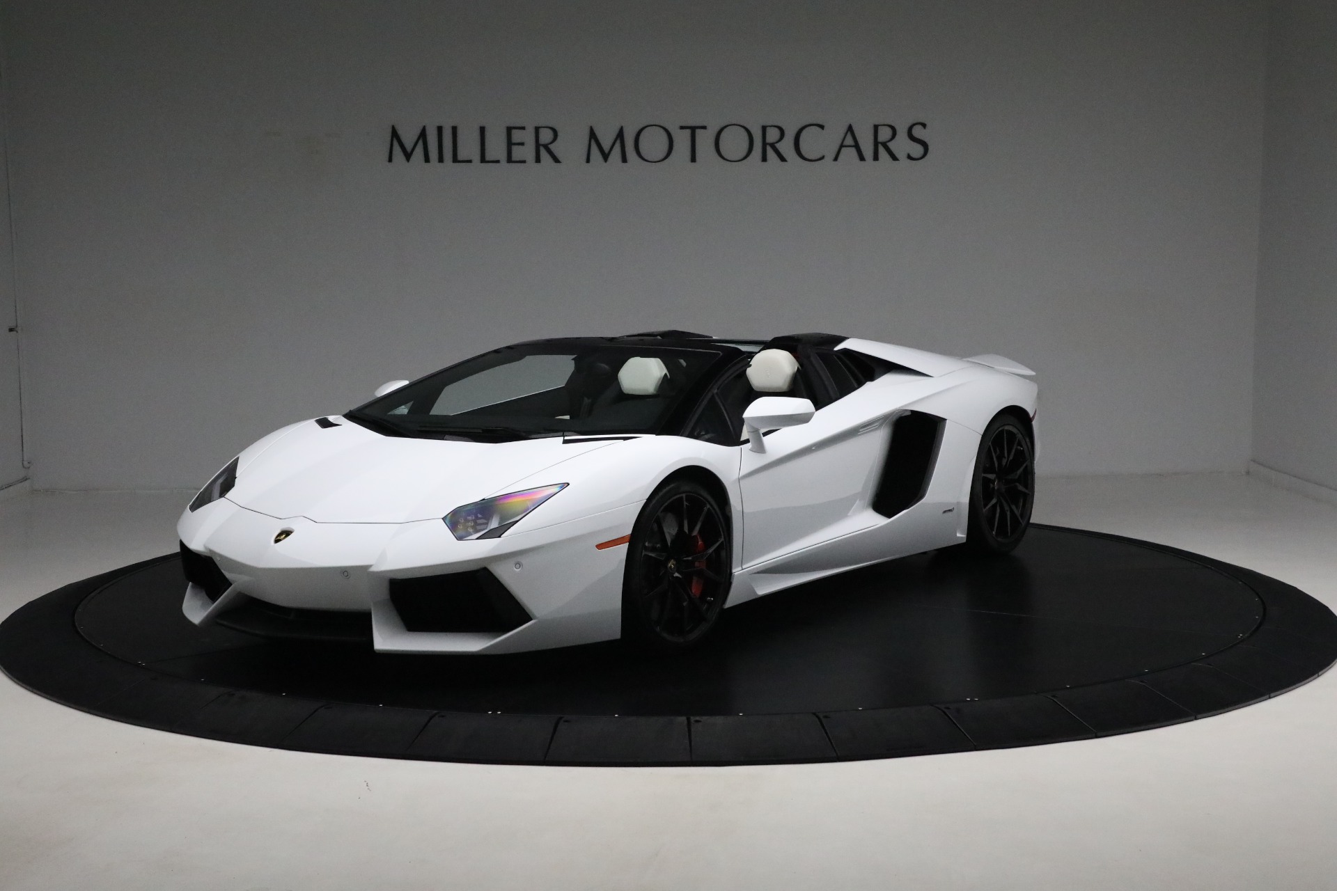 Used 2013 Lamborghini Aventador LP 700-4 for sale Sold at McLaren Greenwich in Greenwich CT 06830 1