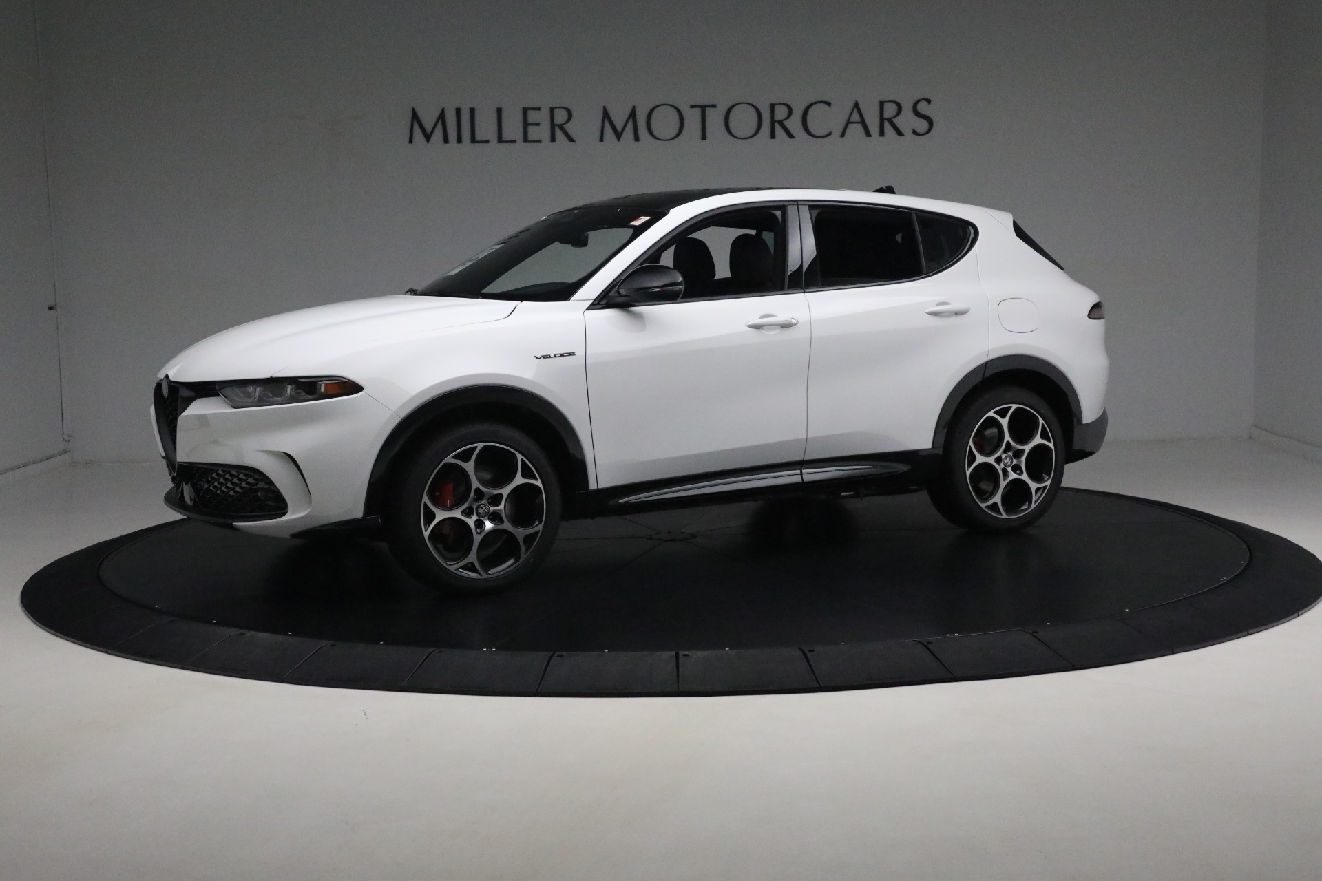 Used 2024 Alfa Romeo Tonale Veloce for sale $29,900 at McLaren Greenwich in Greenwich CT 06830 1