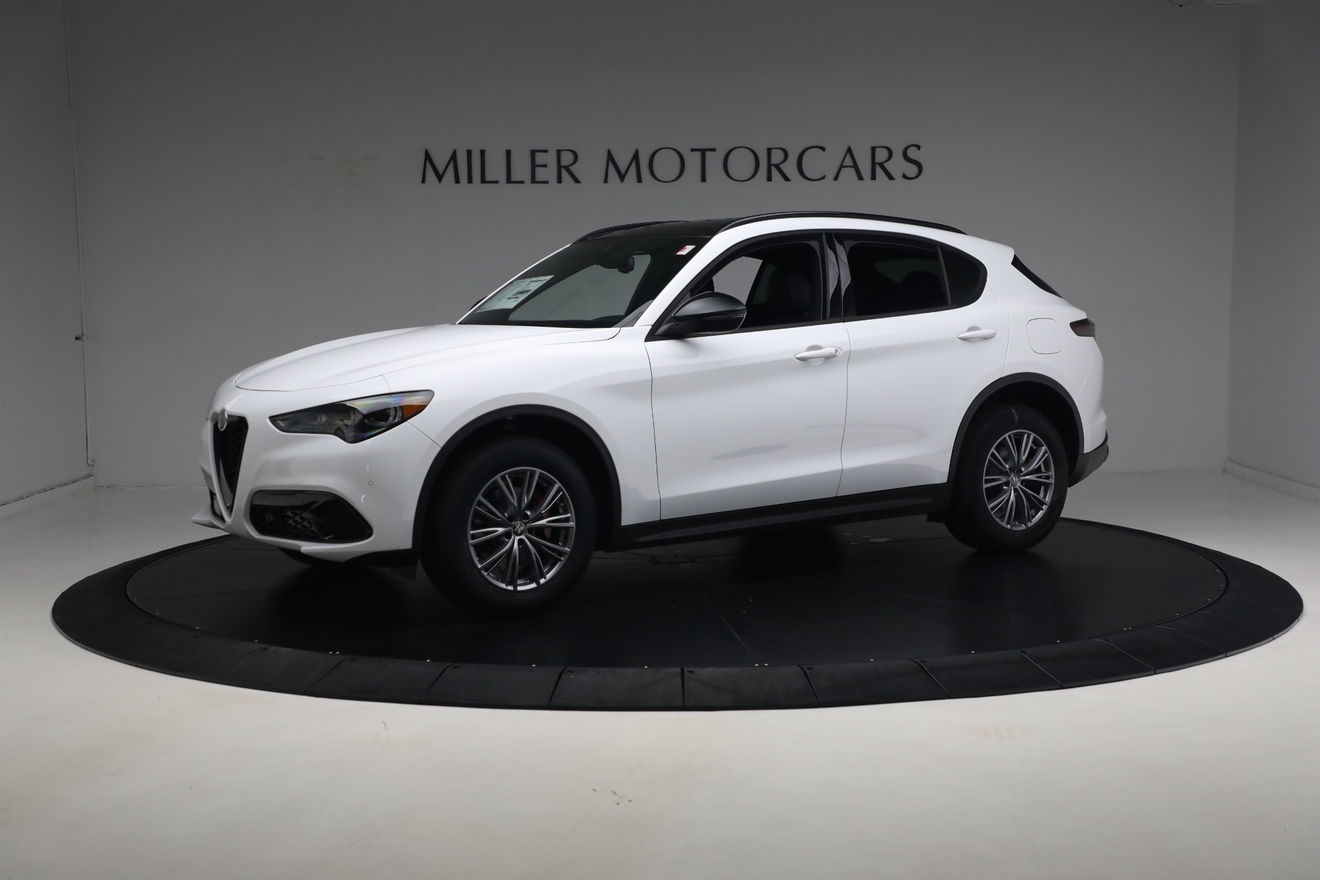 New 2024 Alfa Romeo Stelvio Sprint for sale Sold at McLaren Greenwich in Greenwich CT 06830 1