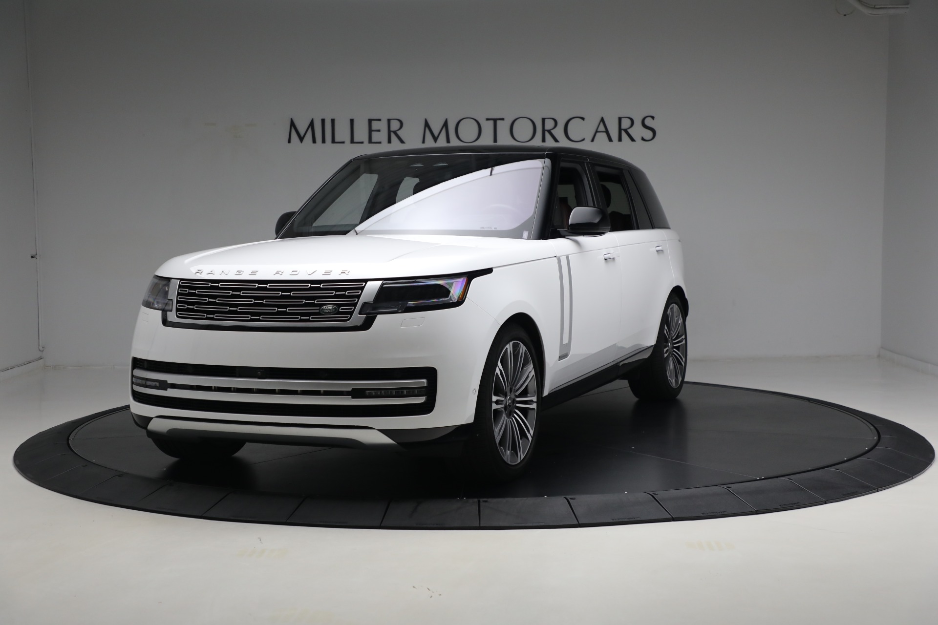 Used 2023 Land Rover Range Rover P530 Autobiography LWB for sale Sold at McLaren Greenwich in Greenwich CT 06830 1