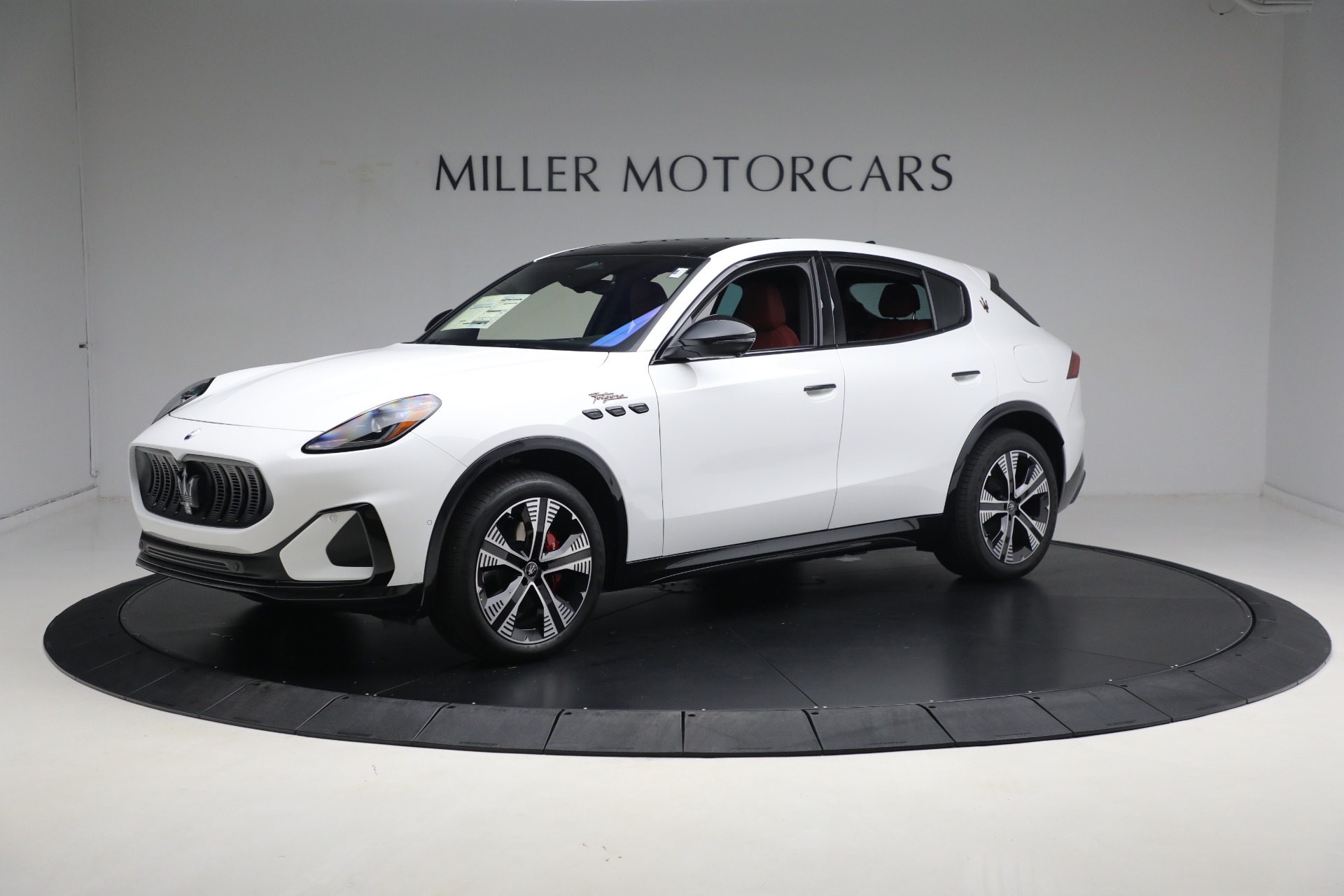 New 2025 Maserati Grecale Folgore for sale Sold at McLaren Greenwich in Greenwich CT 06830 1