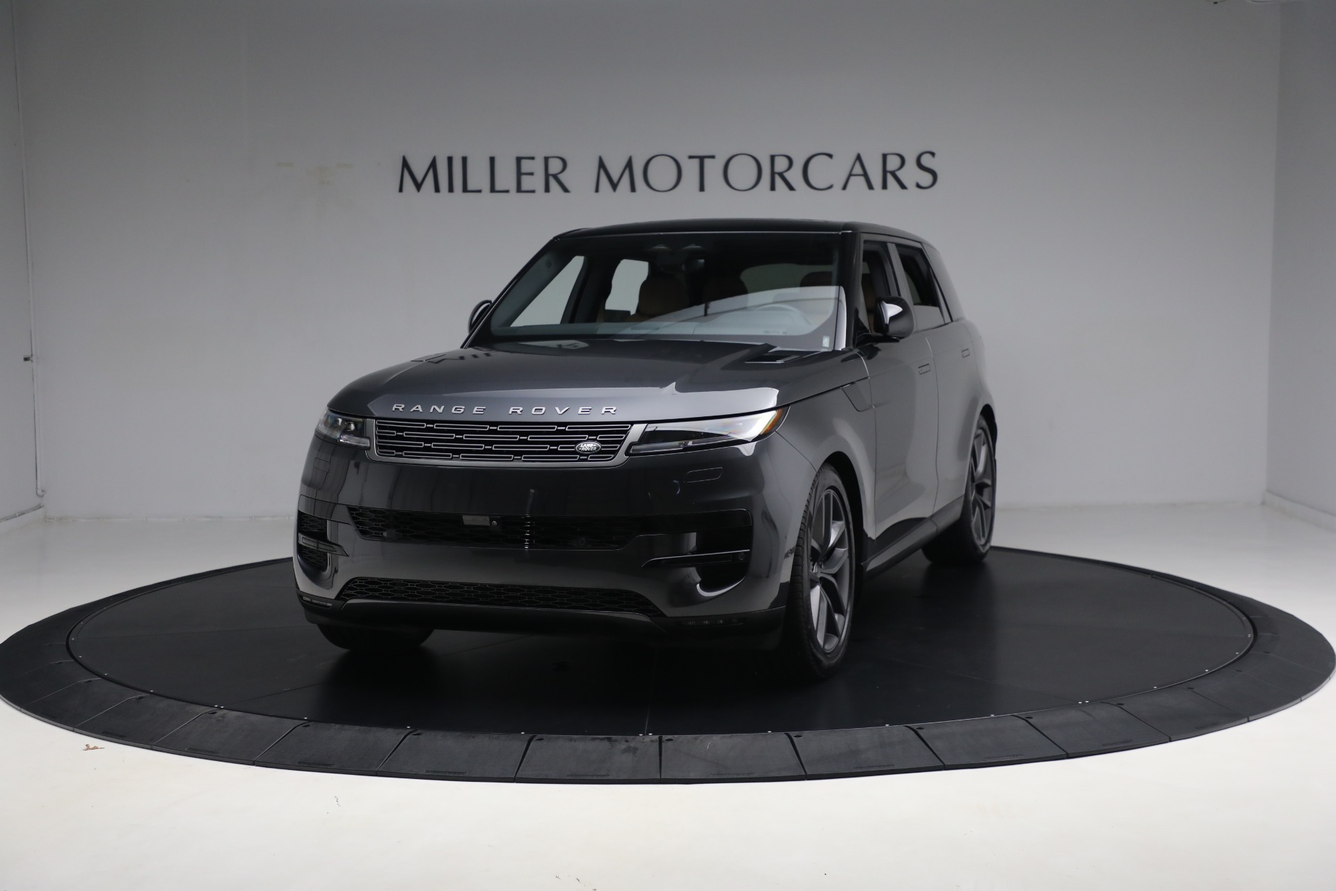 Used 2024 Land Rover Range Rover Sport P360 SE for sale Sold at McLaren Greenwich in Greenwich CT 06830 1