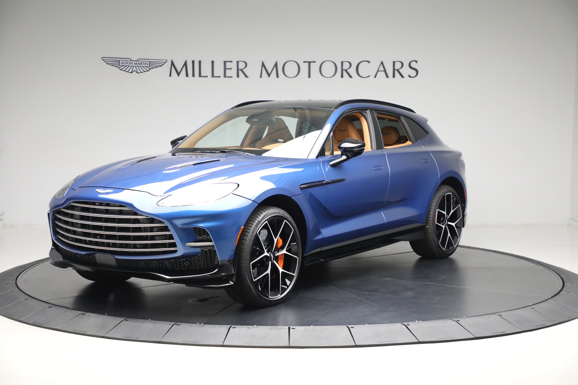 New 2025 Aston Martin DBX 707 for sale $285,700 at McLaren Greenwich in Greenwich CT 06830 1