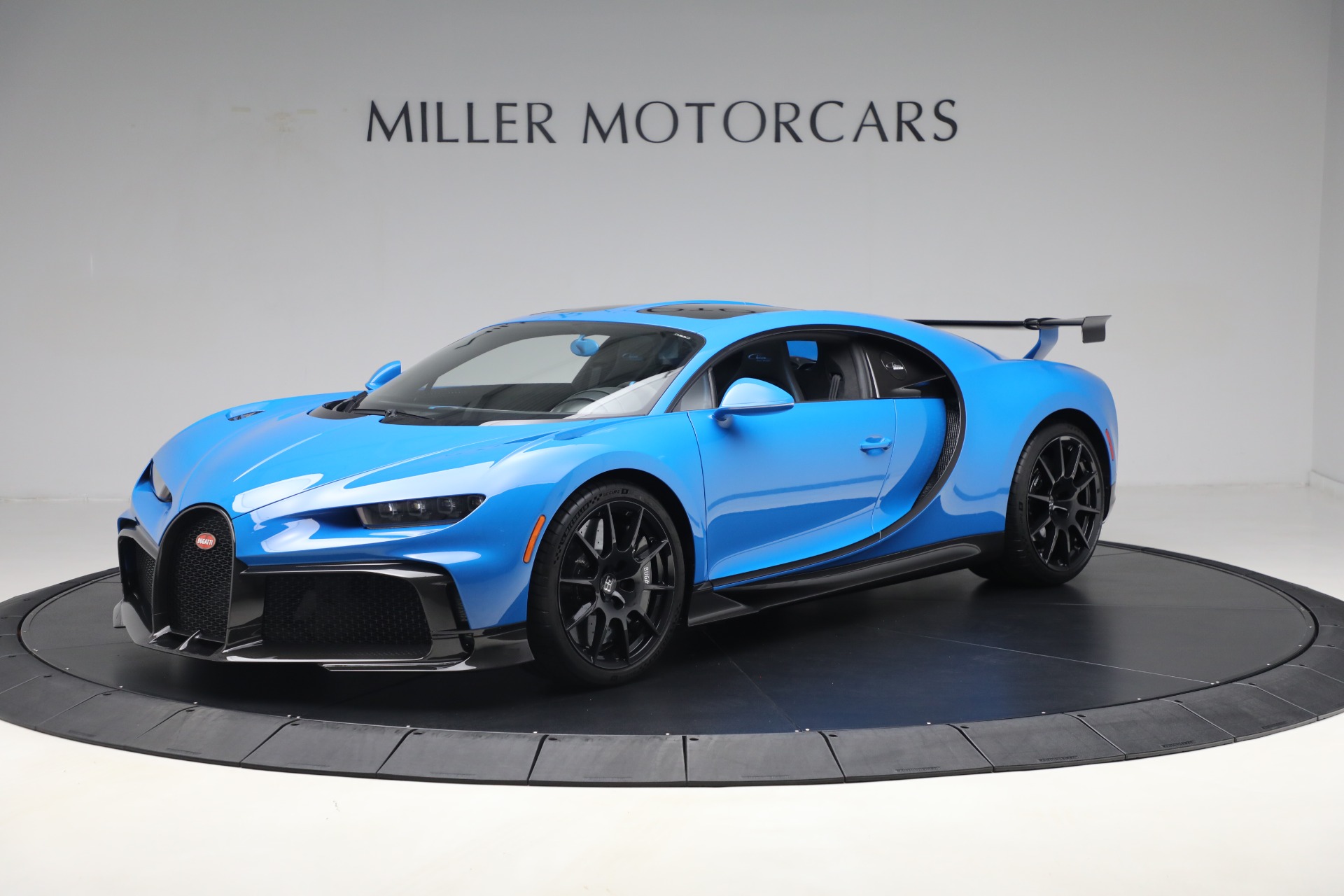 Used 2021 Bugatti Chiron Pur Sport for sale Call for price at McLaren Greenwich in Greenwich CT 06830 1