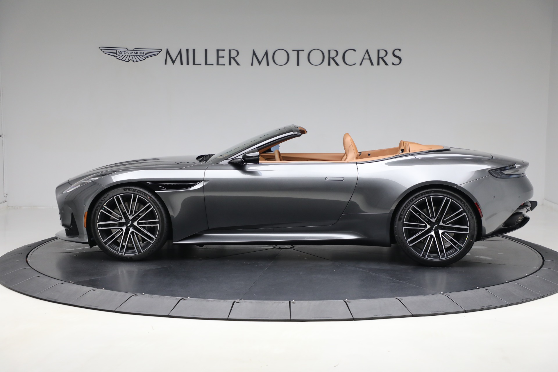 New 2025 Aston Martin DB12 Volante For Sale (Special Pricing