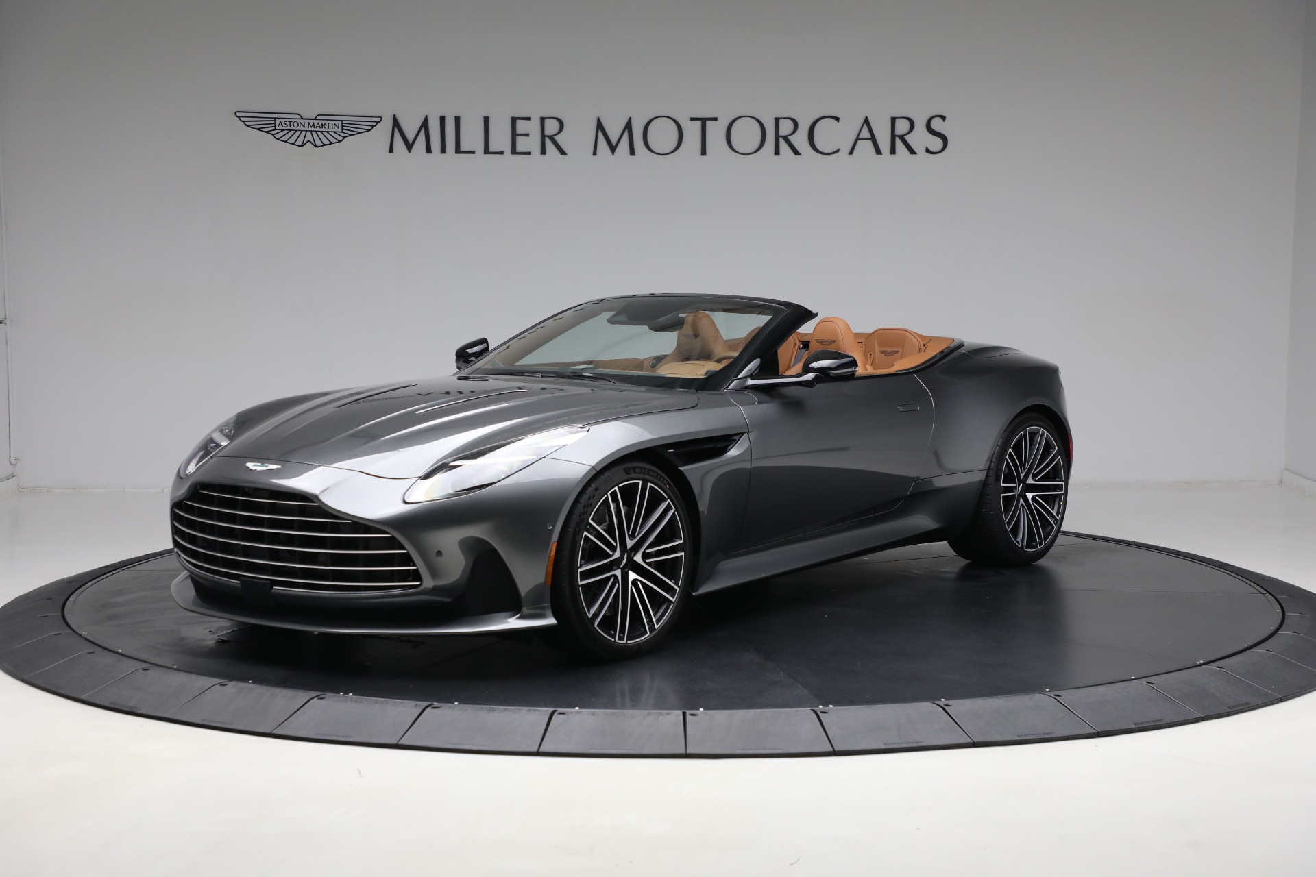 New-2025-Aston-Martin-DB12-