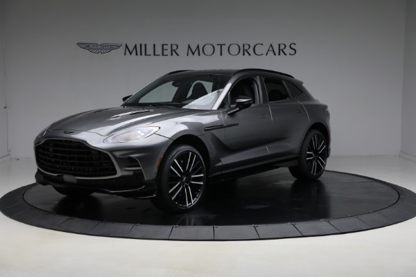 2025 Aston Martin DBX