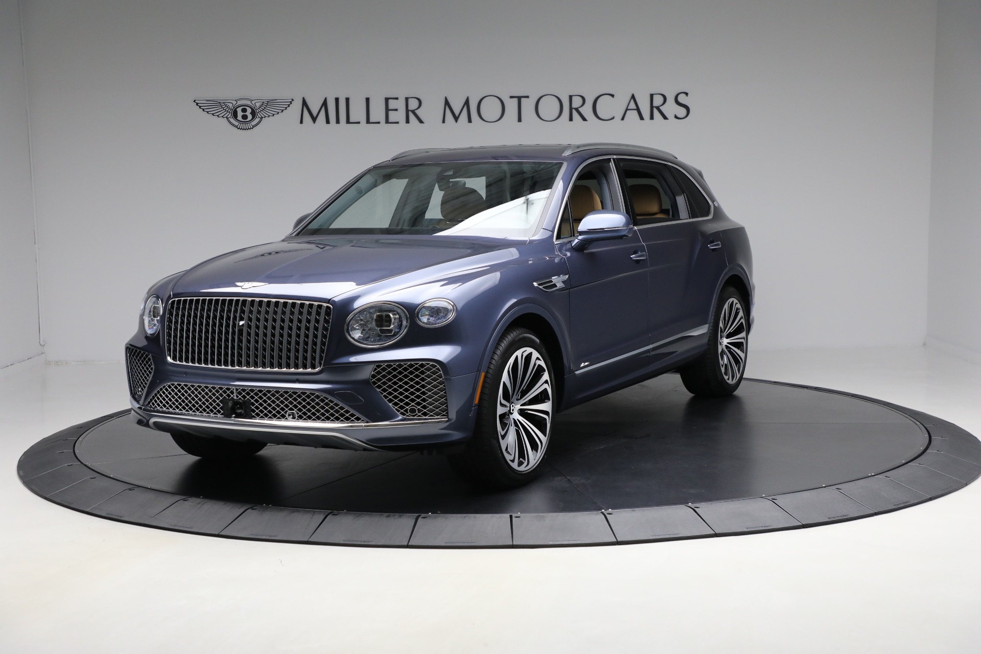 Used 2025 Bentley Bentayga EWB Azure V8 for sale $239,900 at McLaren Greenwich in Greenwich CT 06830 1