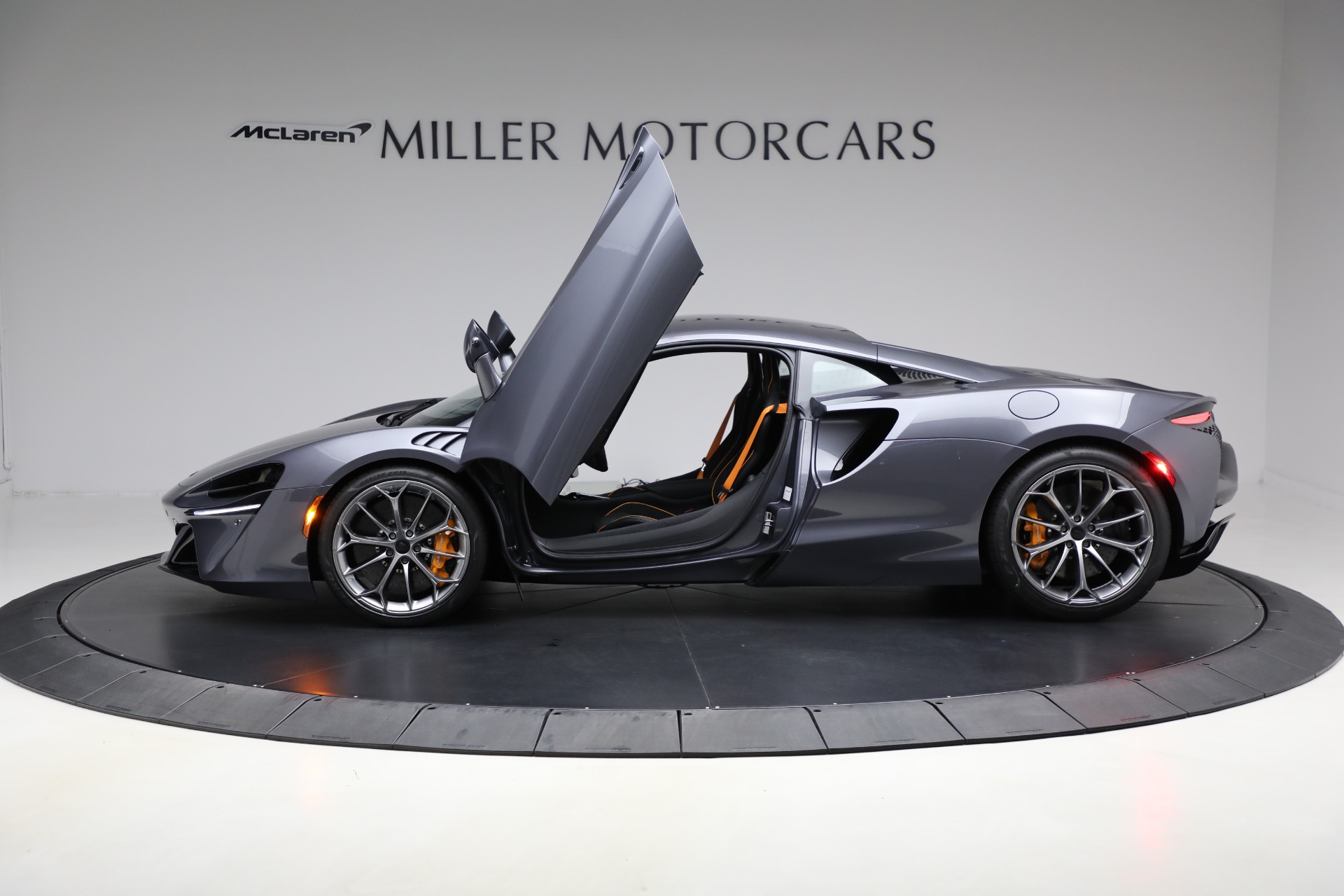 2025 McLaren Artura Vision - Photo 16