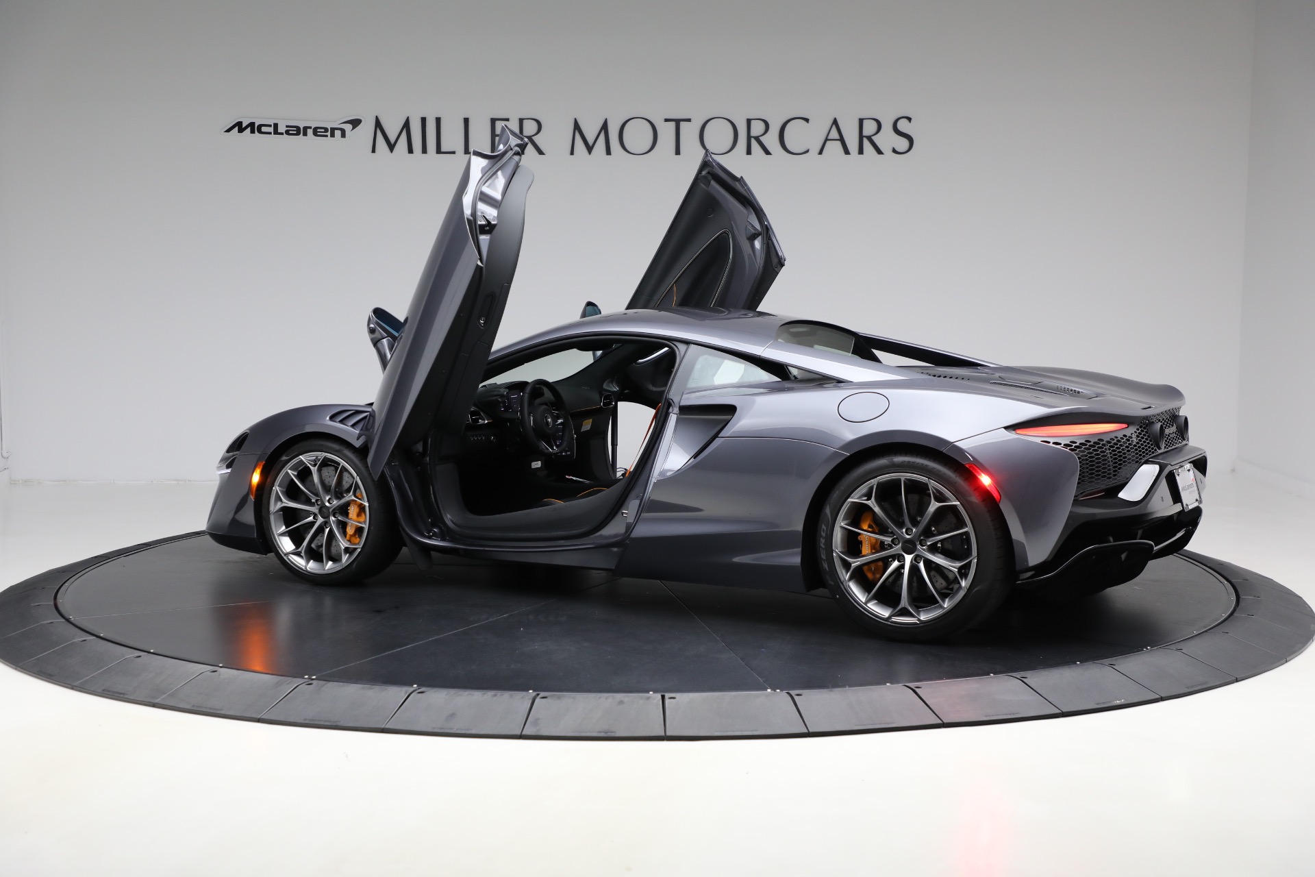 2025 McLaren Artura Vision - Photo 17