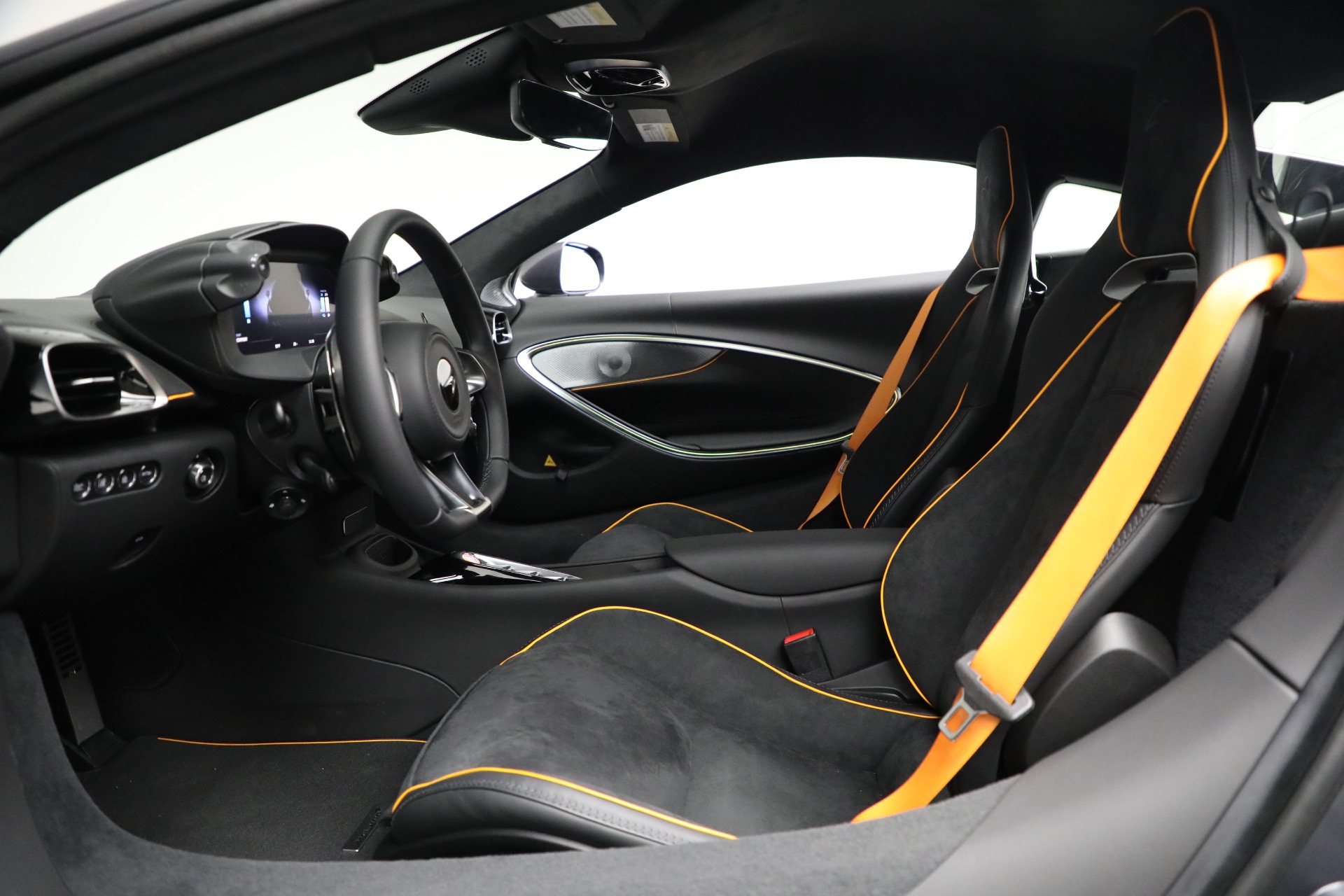 2025 McLaren Artura Vision - Photo 21