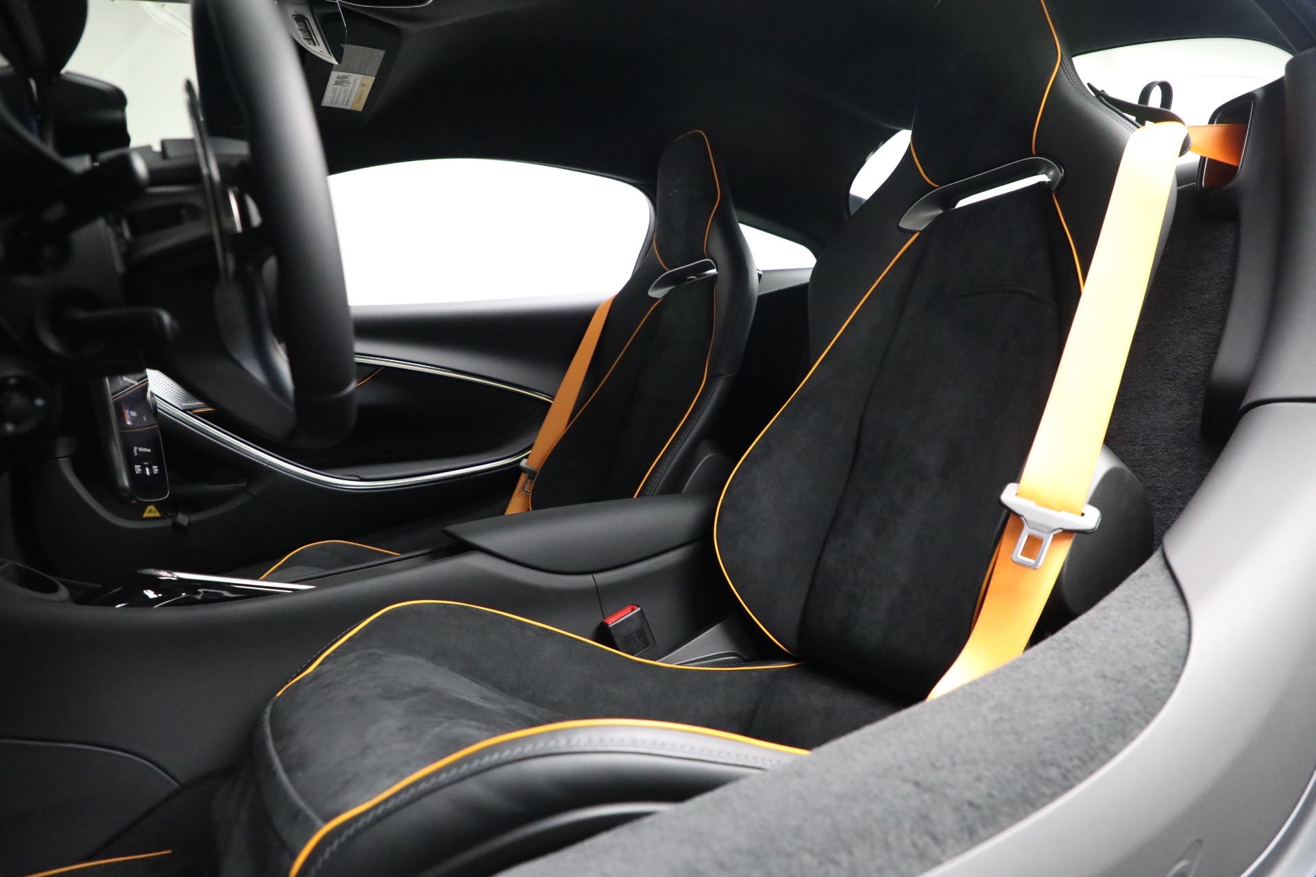 2025 McLaren Artura Vision - Photo 22