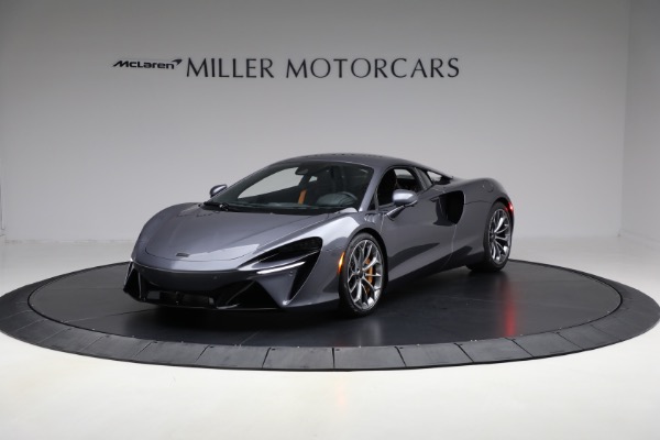 Used 2025 McLaren Artura Vision for sale $292,398 at McLaren Greenwich in Greenwich CT 06830 1