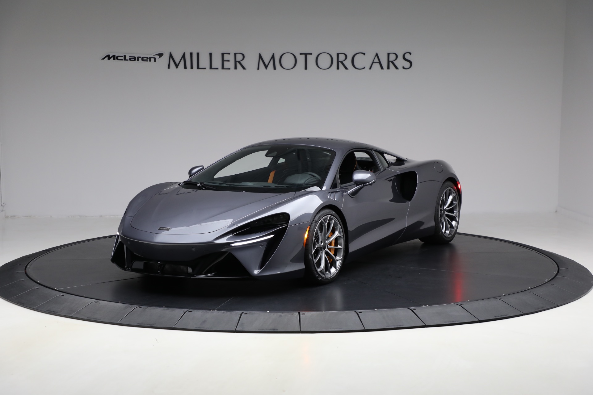 Used 2025 McLaren Artura Vision for sale $292,398 at McLaren Greenwich in Greenwich CT 06830 1