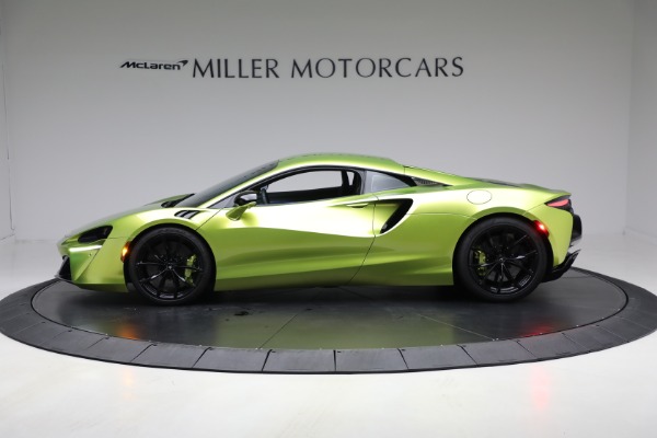Used 2024 McLaren Artura TechLux for sale $191,900 at McLaren Greenwich in Greenwich CT 06830 3