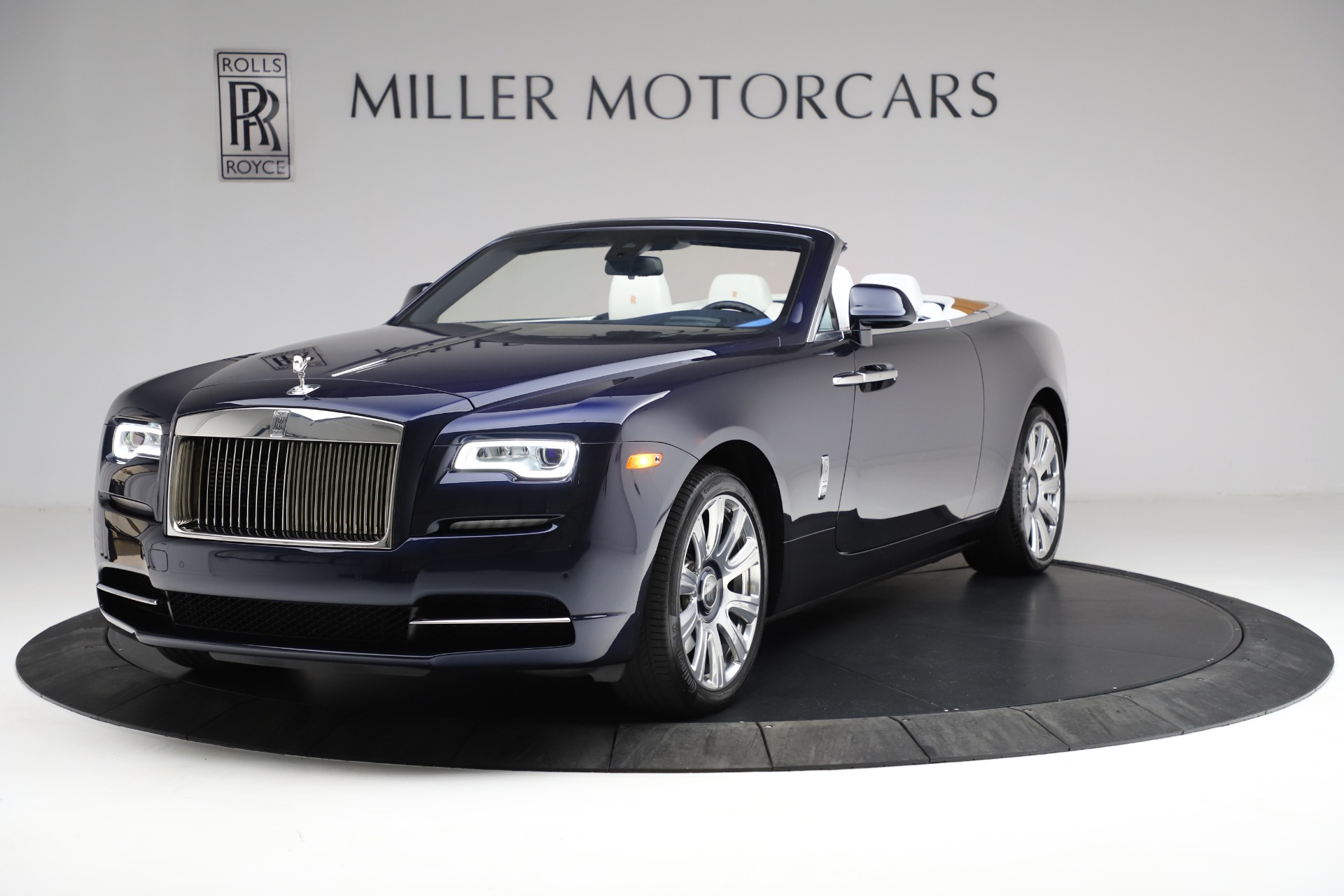 Used 2017 Rolls-Royce Dawn for sale Sold at McLaren Greenwich in Greenwich CT 06830 1