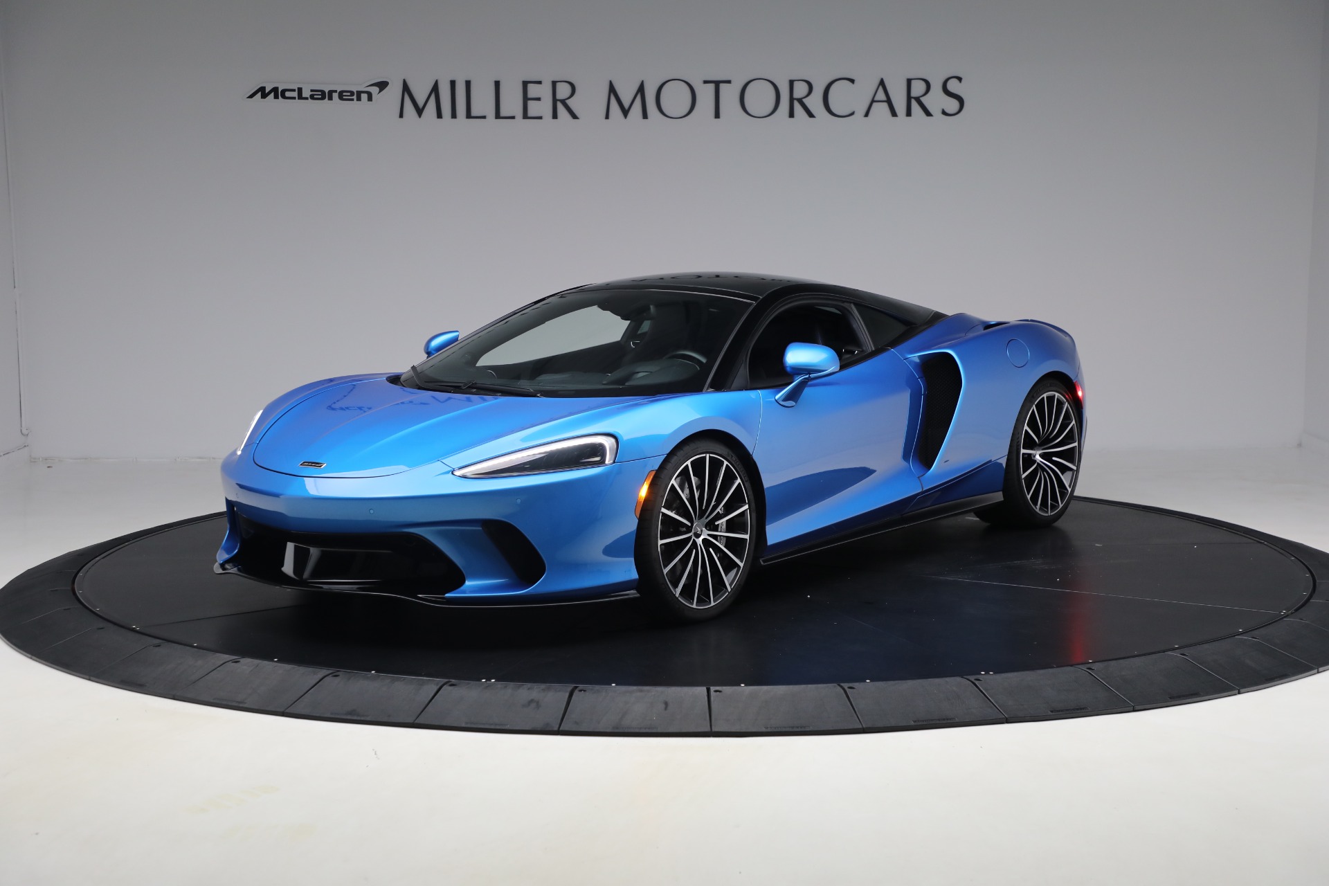Used 2021 McLaren GT Luxe for sale Sold at McLaren Greenwich in Greenwich CT 06830 1